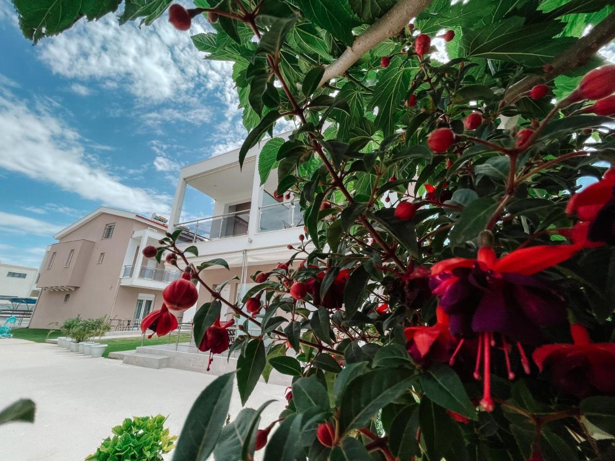 Siblings Apartments Nikiti  Exterior photo